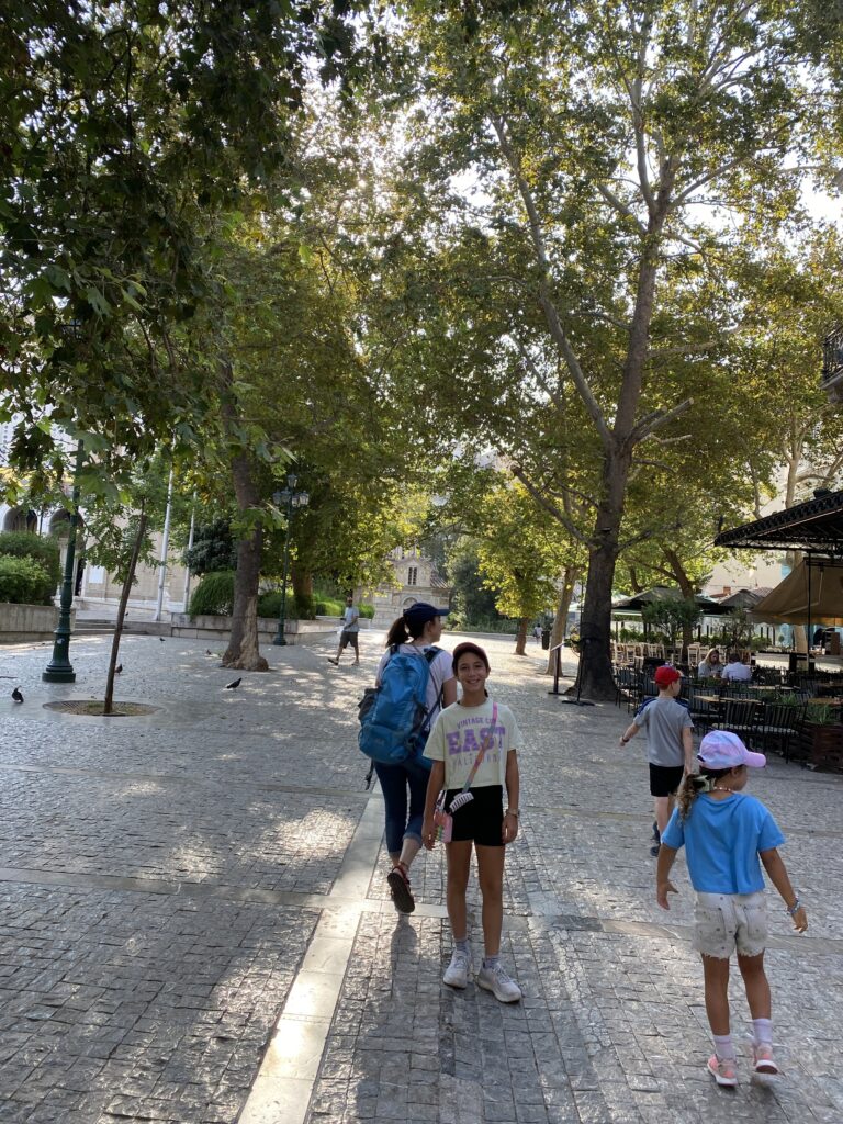 סיור בוקר רגלי ברחובות אתונה