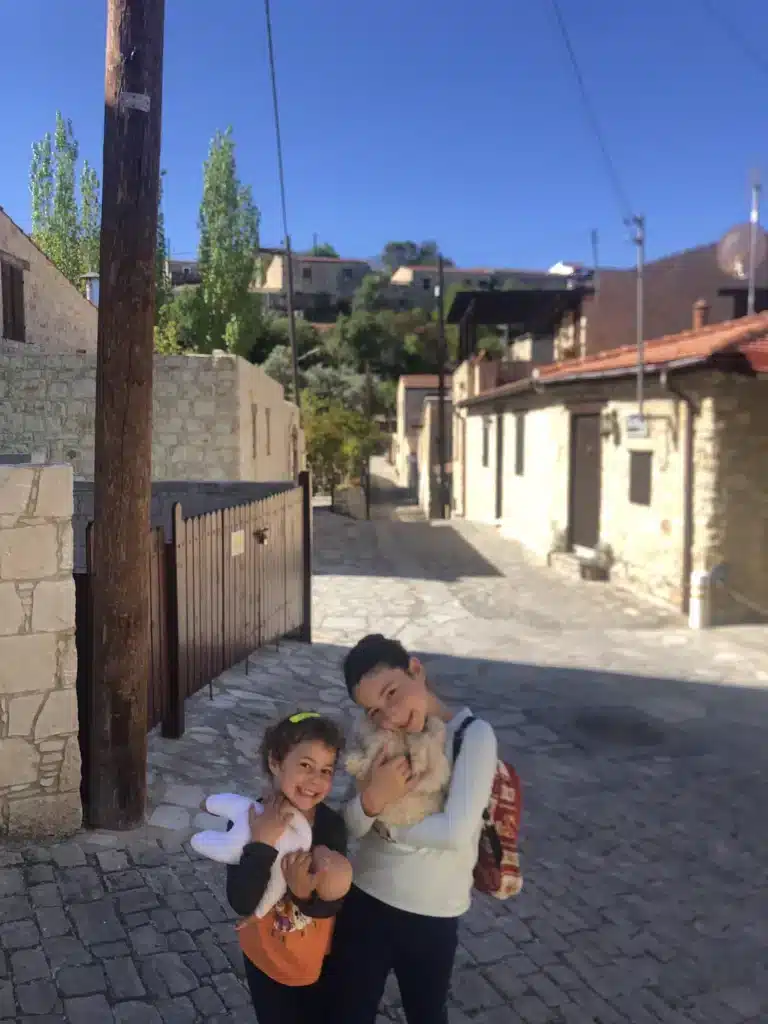 רחובות הכפר לופו, כפר שהרגישש כמו בית